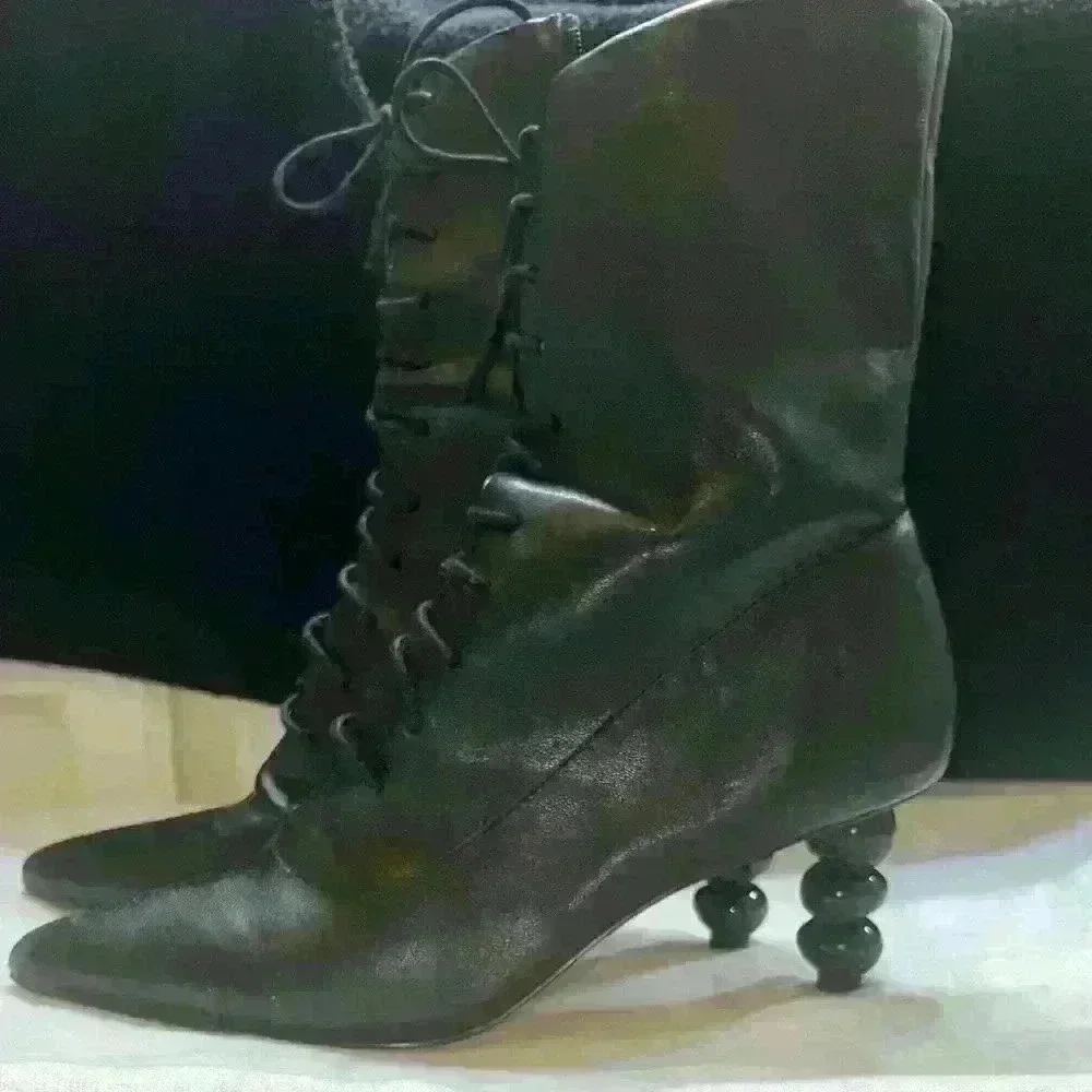ASOS DESIGN Reward lace up heeled boots with sculptured heel Size UK 9 - US 11